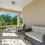 Haus Lilli Mit Pool Apartamento