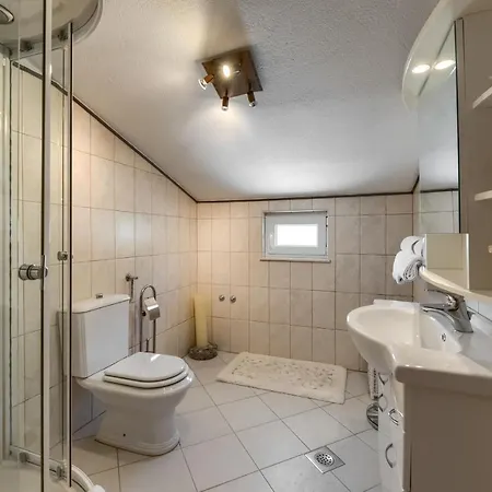 Haus Lilli Mit Pool Apartament