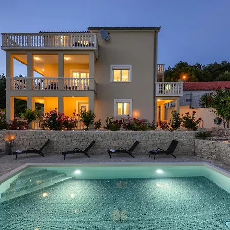 Haus Lilli Mit Pool Lägenhet *