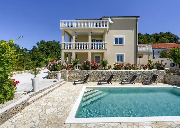 Haus Lilli Mit Pool