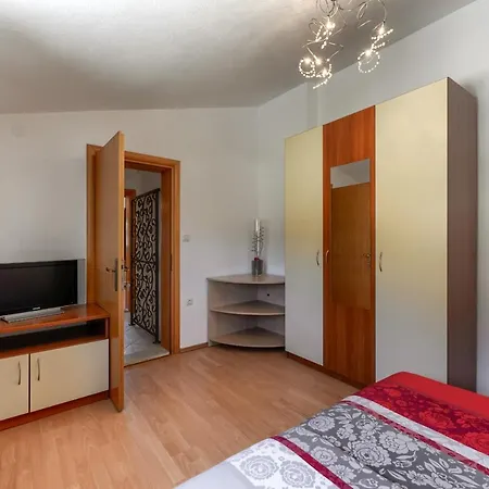 Apartamento Haus Lilli Mit Pool *