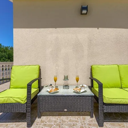 Haus Lilli Mit Pool *