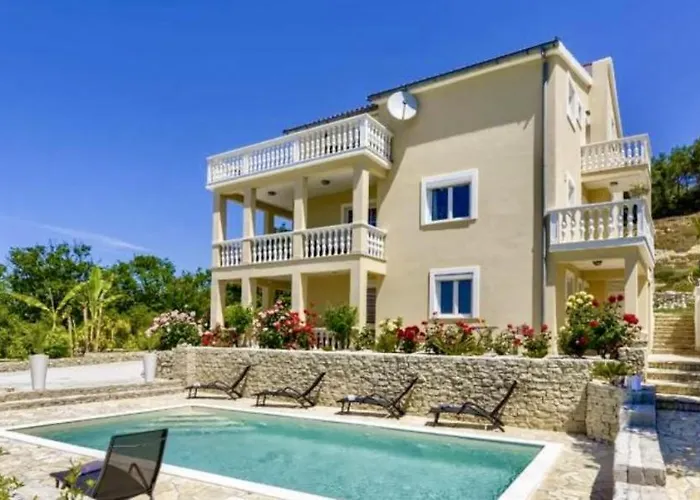 Appartement Haus Lilli Mit Pool