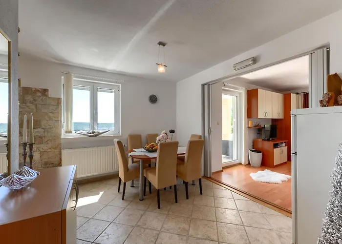 Appartement Haus Lilli Mit Pool