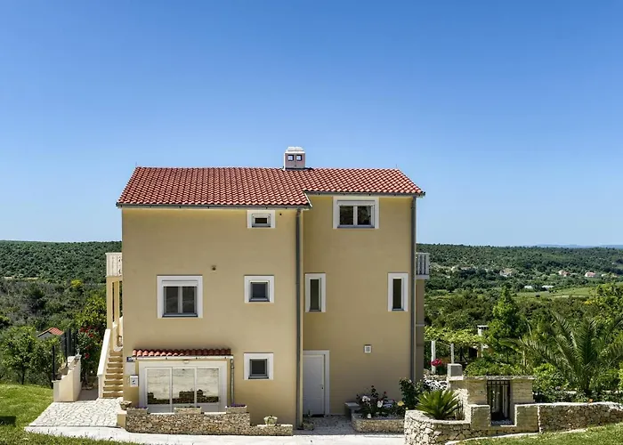 Haus Lilli Mit Pool Appartement Ražanac